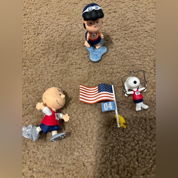 Lot Of 6 Hallmark Keepsake Peanut Series - Picture 14 of 15